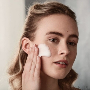 foam-cleanser-model-macro_4-720x720.jpg