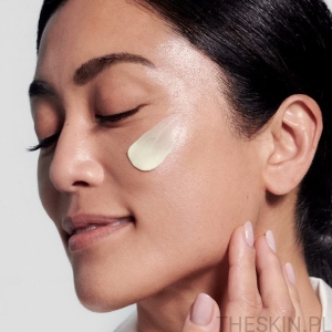 Copy-of-20230712-Intelligent-Retinol-Smoothing-Night-Cream-Product-Page-5-Texture-Application-ROW-For-Web-720x720.jpg